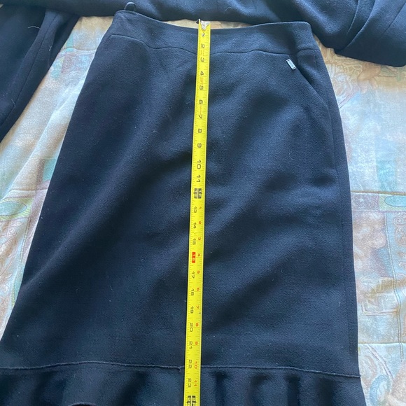 NWT $3195 Chanel 💯% authentic wool/silk 2 pc suit - Picture 12 of 16